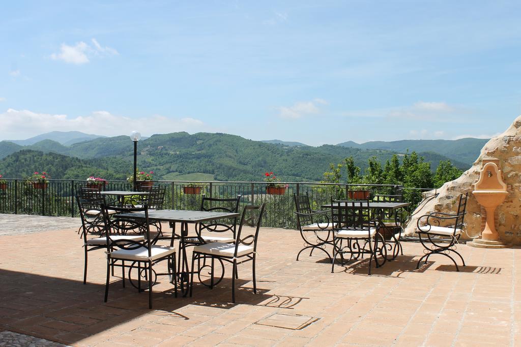 CrocemaroggiaIl Castello Di Perchia公寓式酒店 外观 照片