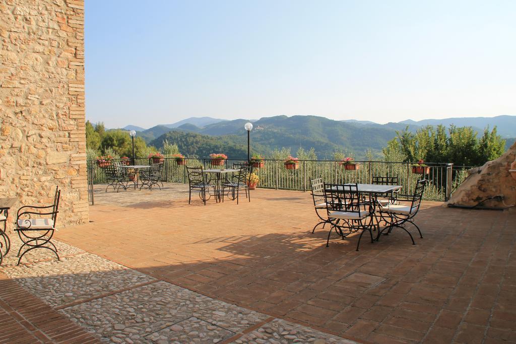CrocemaroggiaIl Castello Di Perchia公寓式酒店 外观 照片