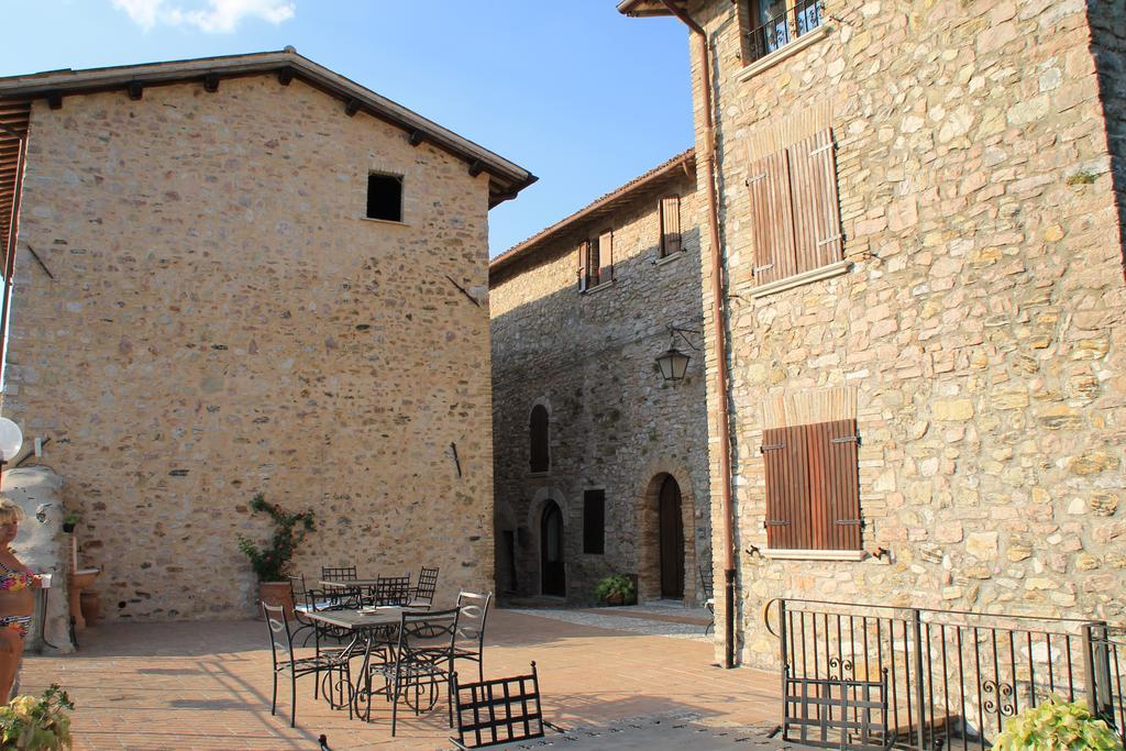 CrocemaroggiaIl Castello Di Perchia公寓式酒店 外观 照片