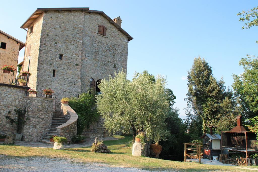 CrocemaroggiaIl Castello Di Perchia公寓式酒店 外观 照片