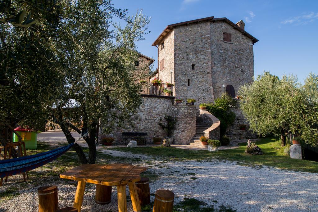 CrocemaroggiaIl Castello Di Perchia公寓式酒店 外观 照片